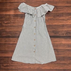 Potter's Pot Women's Gray/White Striped Off-the-Shoulder Dress Size Small